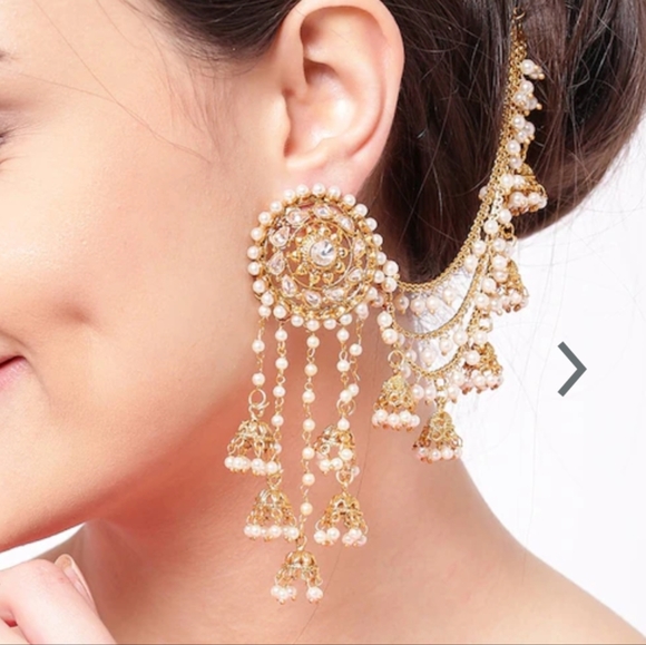 nykaa Jewelry - NWOT gold plated earings with hair chain
